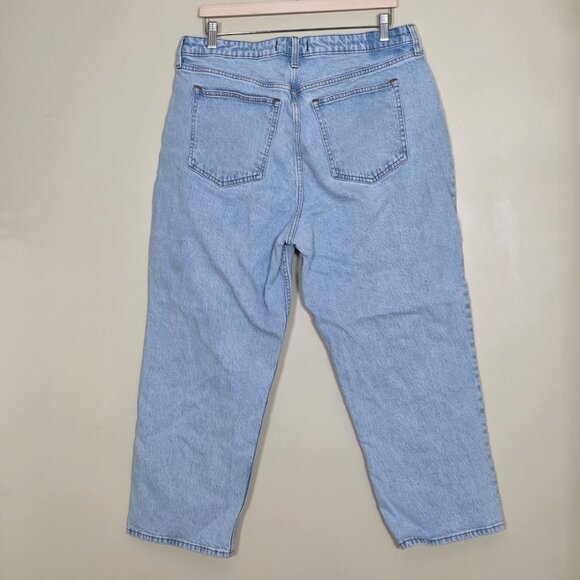 Abercrombie & Fitch Curve Love Jean Women 33 / 16R Light Blue High Rise Cropped - Picture 2 of 16
